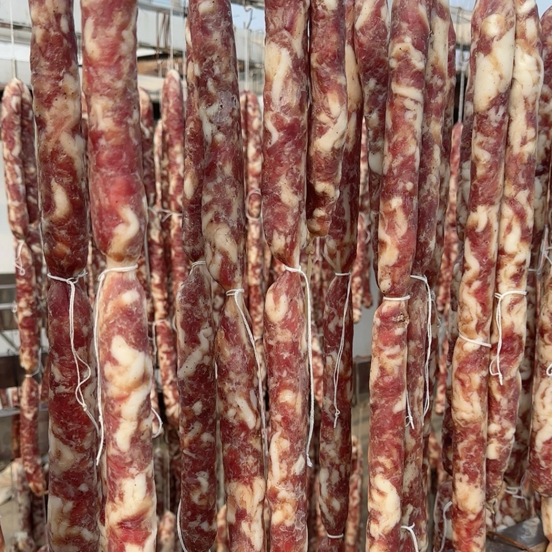 手工黑猪肉香肠农家风味纯黑猪肉咸香味美食家常菜