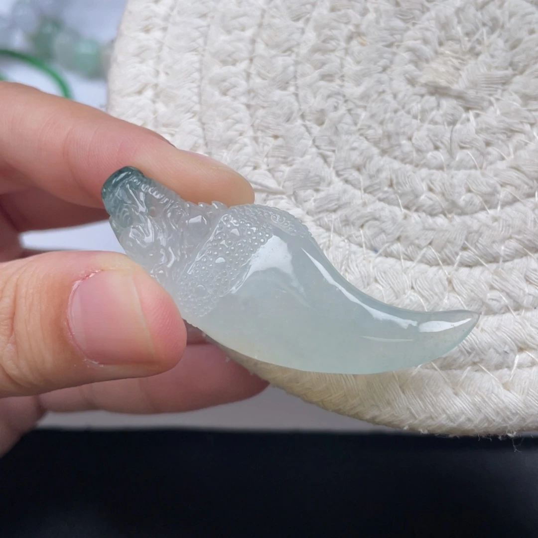 翡翠未镶嵌颈饰天然A货缅甸翡翠