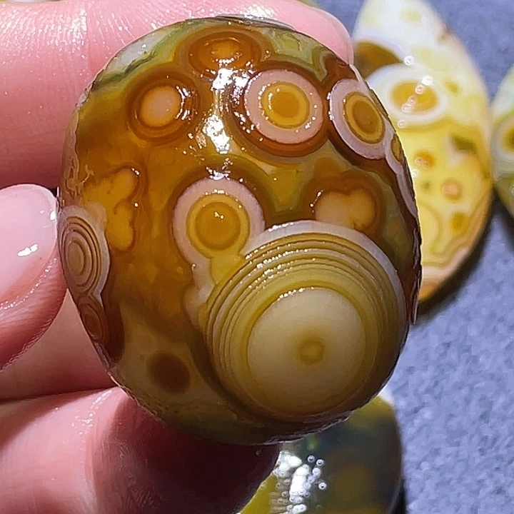 未镶嵌玛瑙/玉髓珠宝奇石