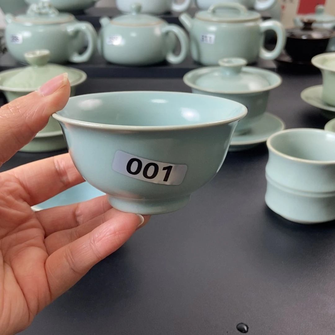 用***6微瑕仿古釉压手杯