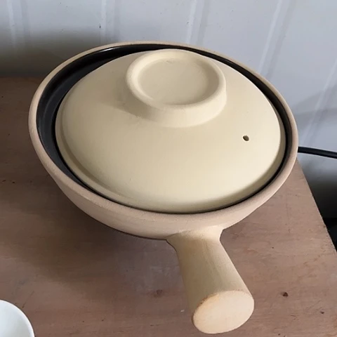 微瑕，明火，口径23高8带盖，1.6L