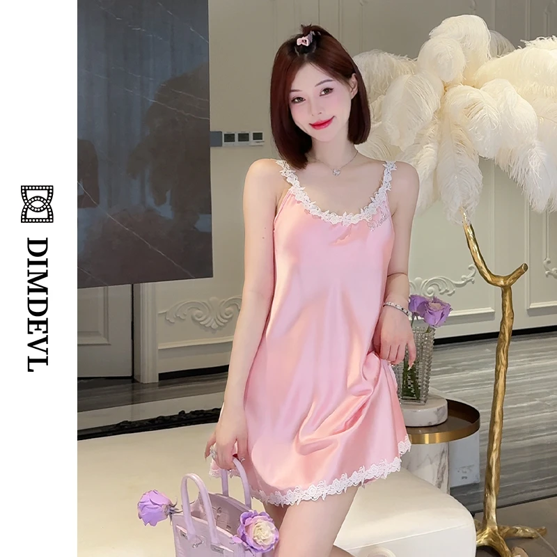 DIMDEVL/汀黛花朵花边多巴胺纯欲夏季水光缎面仿真丝吊带胸垫睡裙
