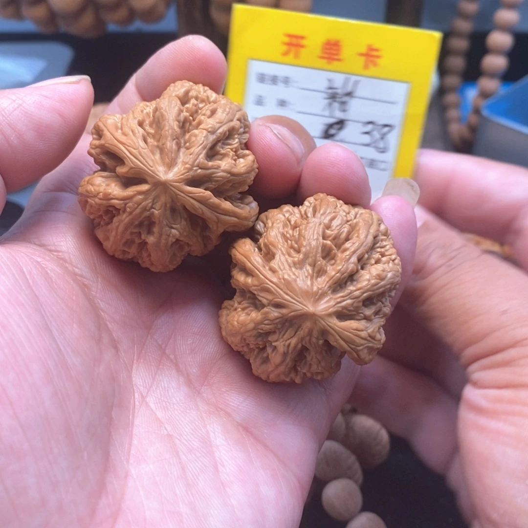 吊坠桃核文玩核桃