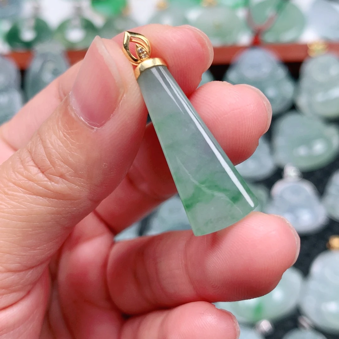 翡翠吊坠(不含链)18K金镶嵌