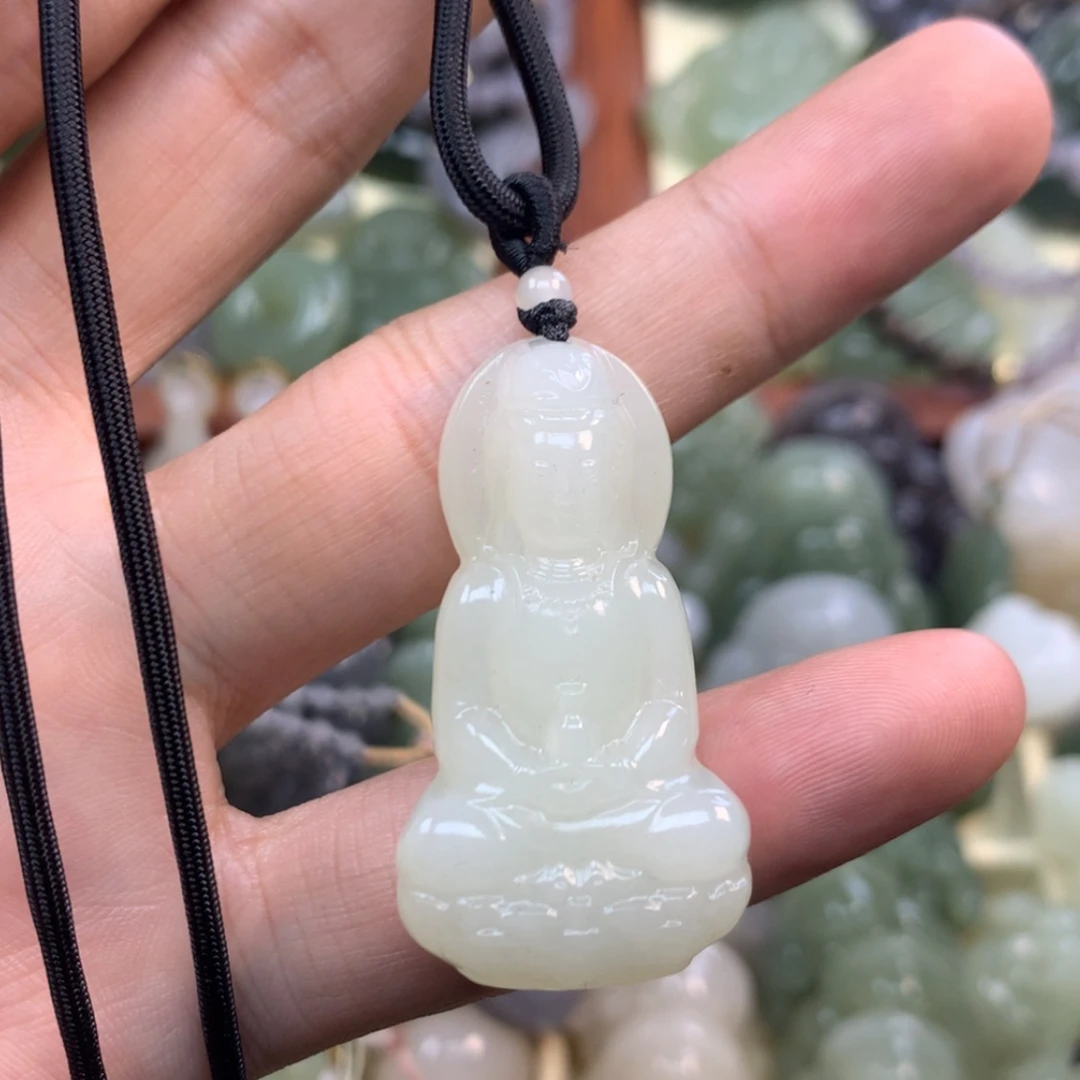 【闪购商品】颈饰未镶嵌和田玉