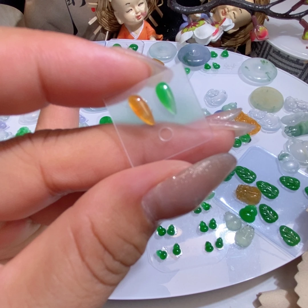 未镶嵌定制翡翠翡翠8/3.3/2