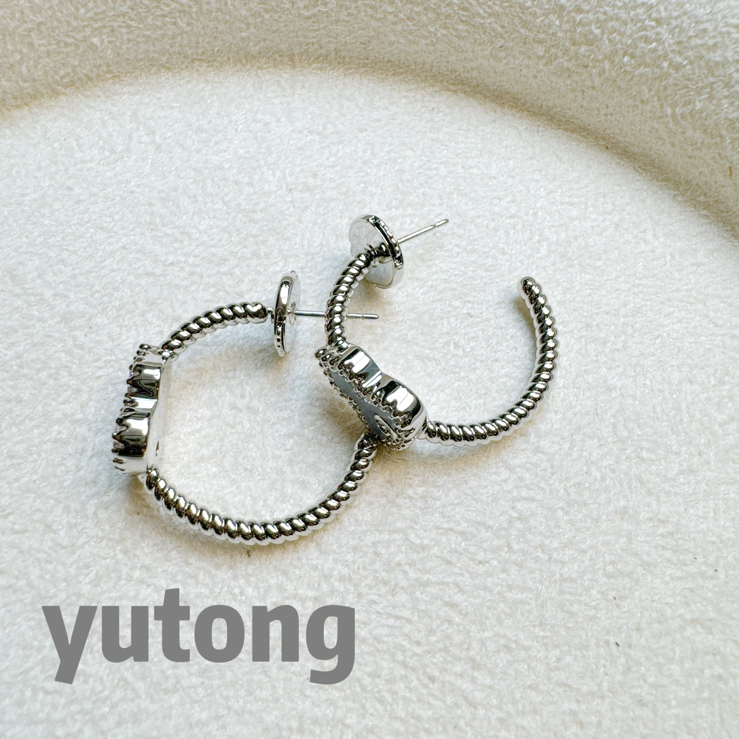 铜合金锆石耳饰 【雨桐轻奢饰品】设计款耳环YT03200