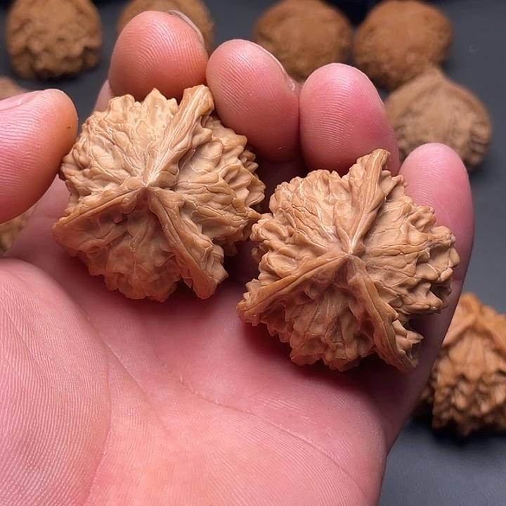 吊坠文玩核桃盘山三棱