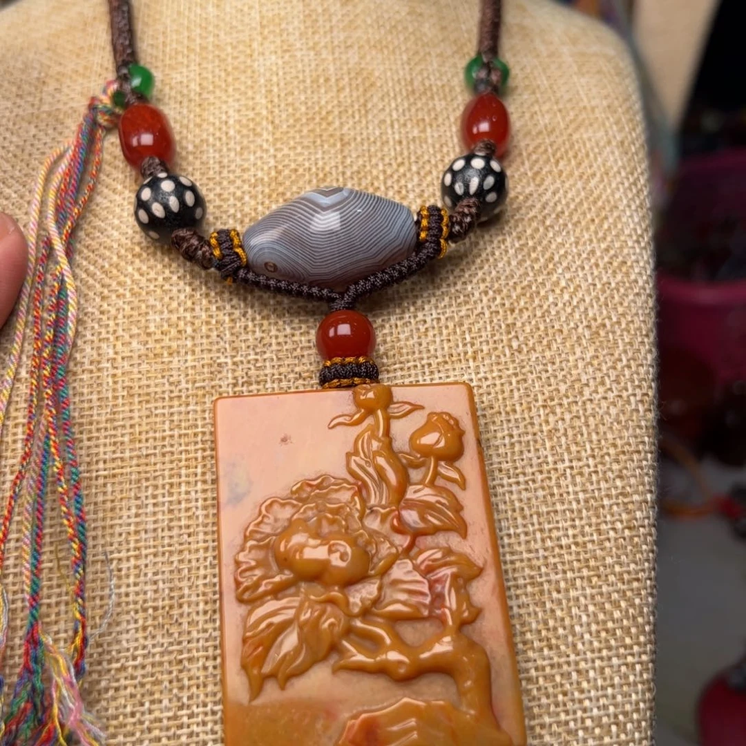 玛瑙/玉髓颈饰未镶嵌