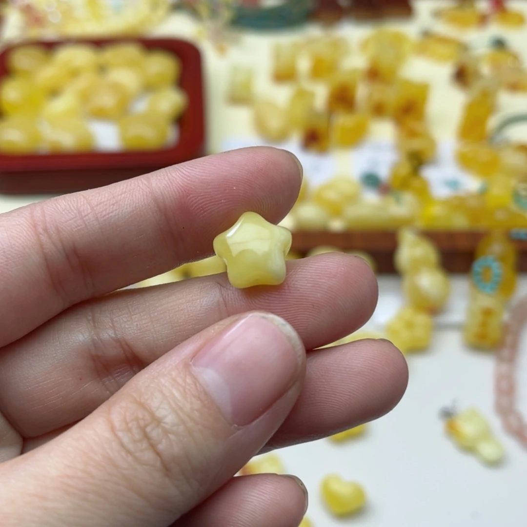 【闪购商品】蜜蜡裸石未镶嵌配饰