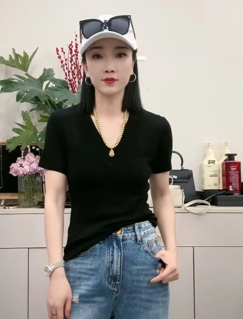 813巨显瘦极简风气质V领冰丝半袖衫59
