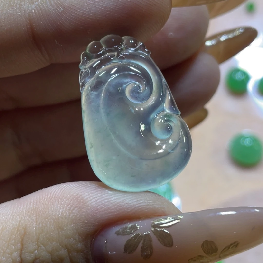 颈饰未镶嵌翡翠如意