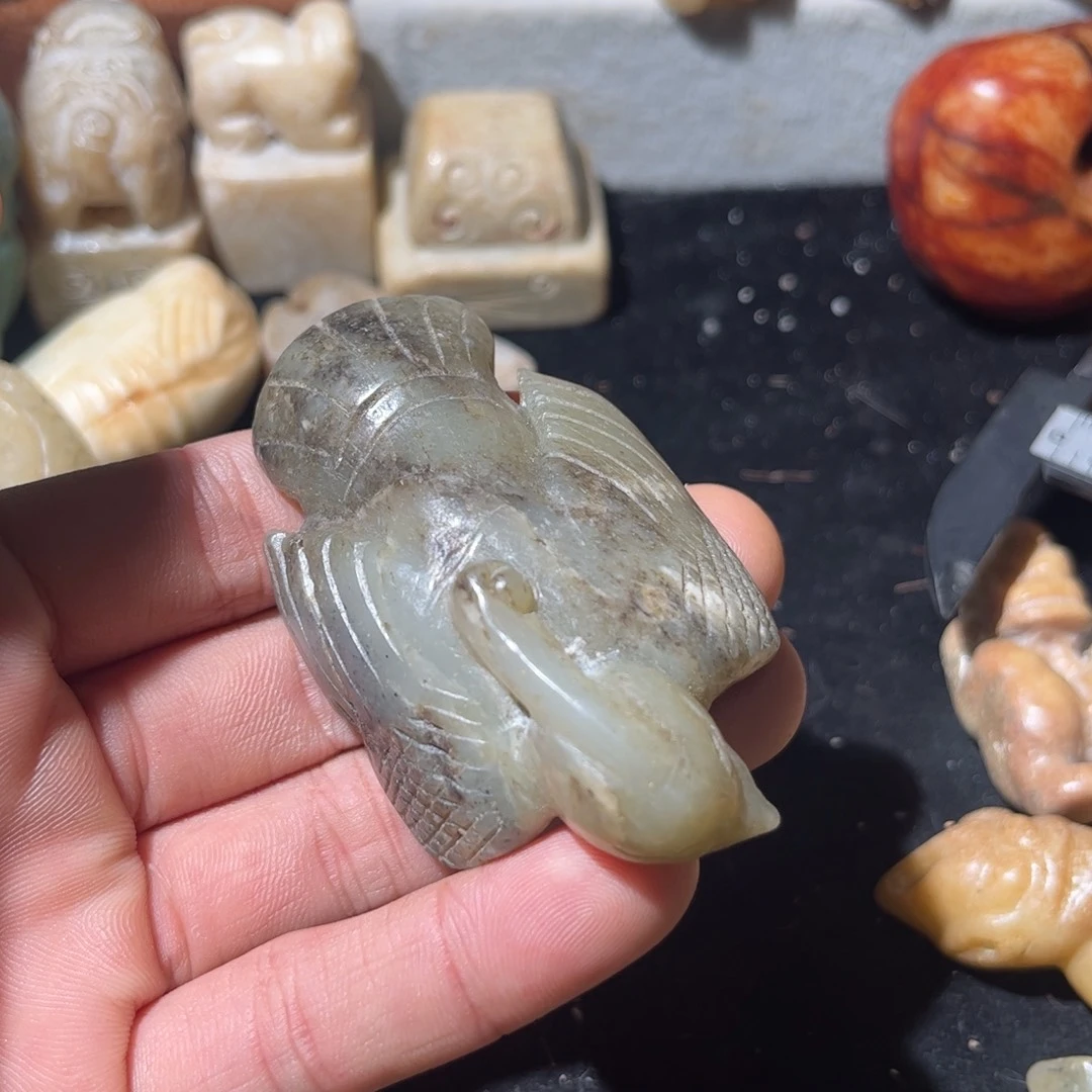 问***千和田玉未镶嵌挂件