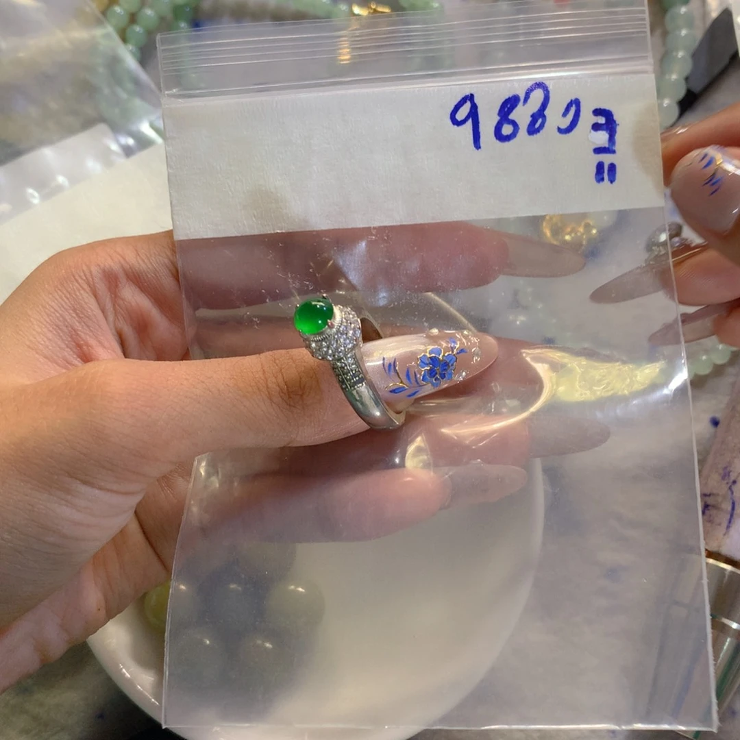 未镶嵌定制翡翠天然缅甸翡翠多样性