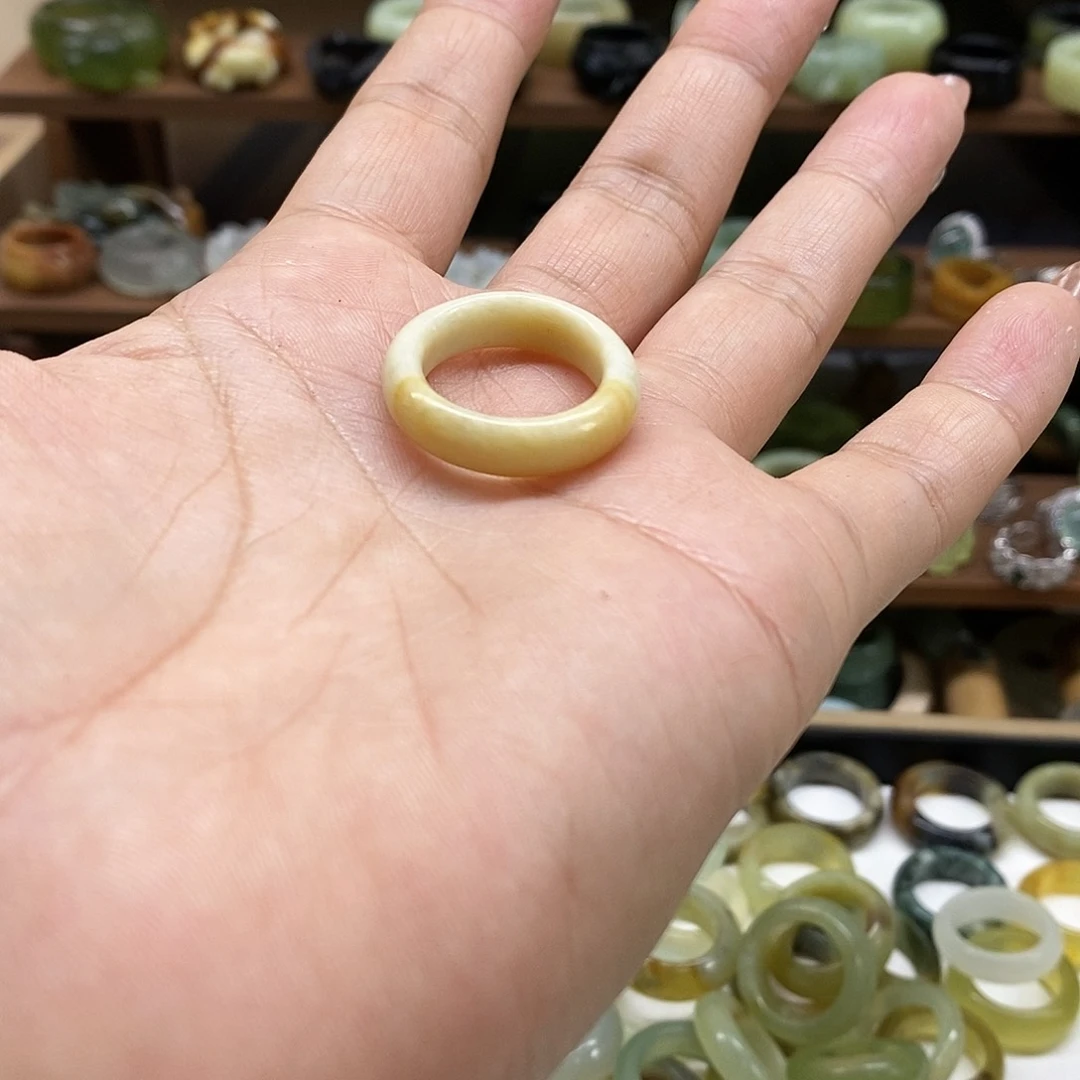 岫玉戒指未镶嵌菠***油