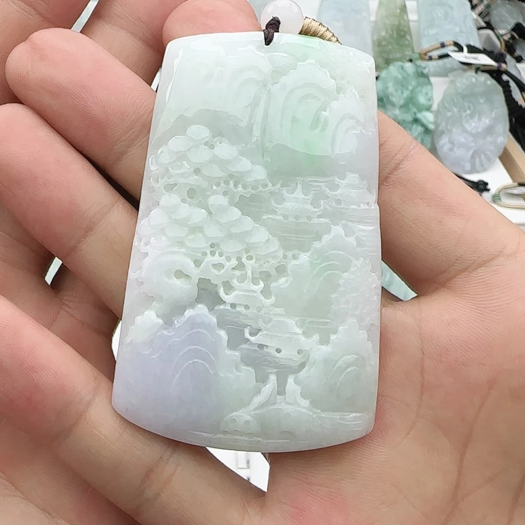 懵***生翡翠未镶嵌颈饰翡翠