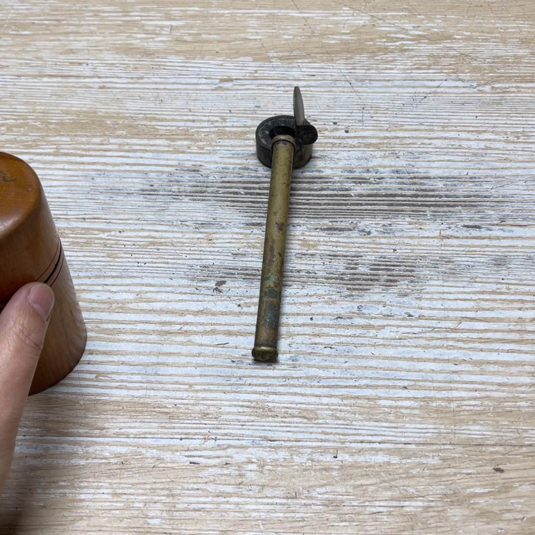 瓷片如*密密麻麻地排列着