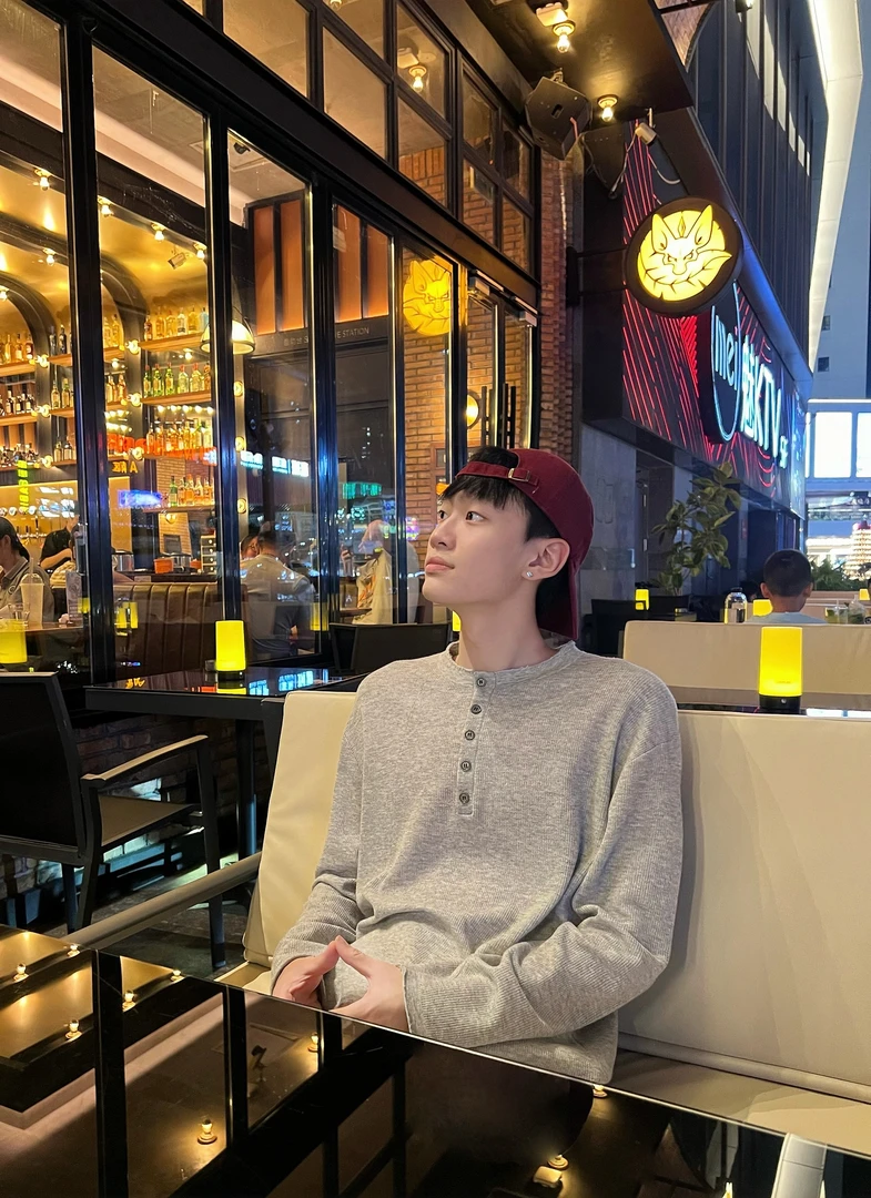 【哲理龟】 早秋亨利领针织羊毛休闲百搭潮流长袖T秋季