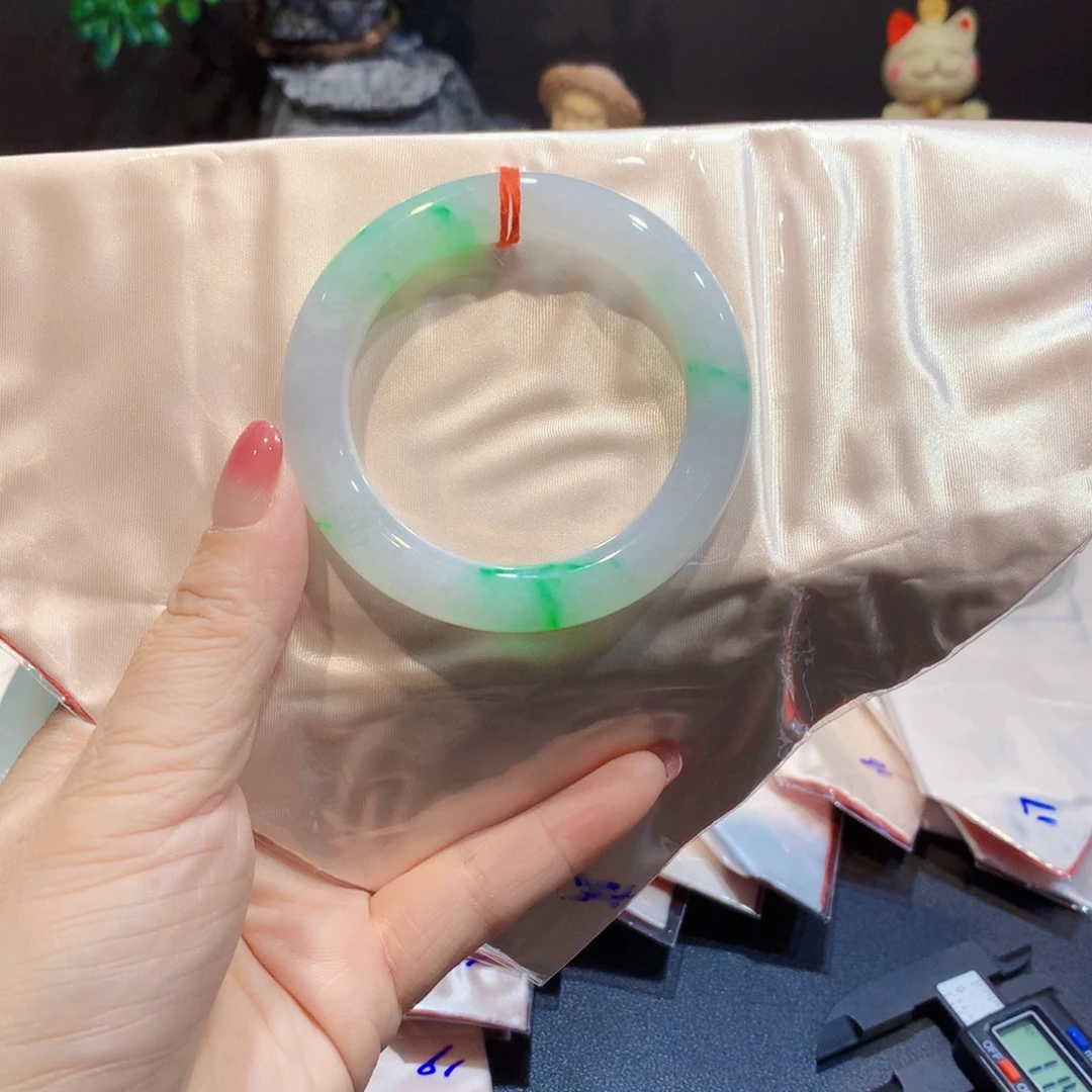 翡翠未镶嵌手镯翡翠手镯