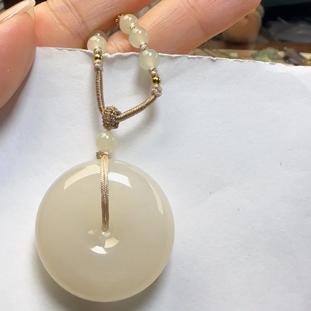 洋***儿和田玉未镶嵌颈饰