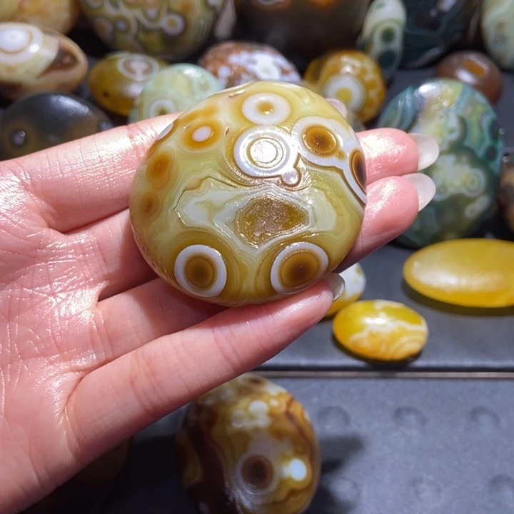【闪购商品】未镶嵌玛瑙/玉髓珠宝奇石j