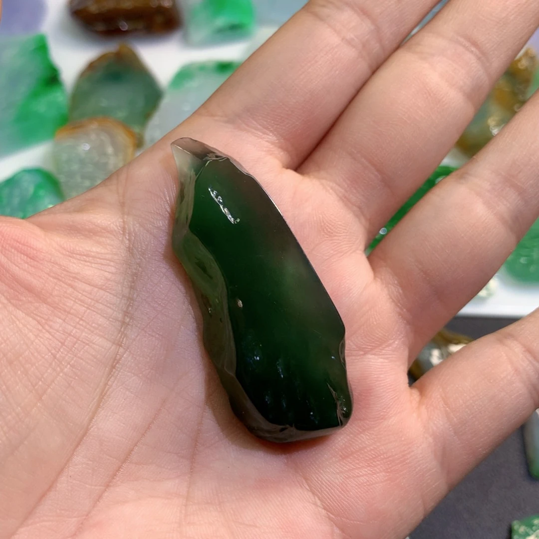 【闪购商品】翡翠吊坠(不含链)未镶嵌念*?定金