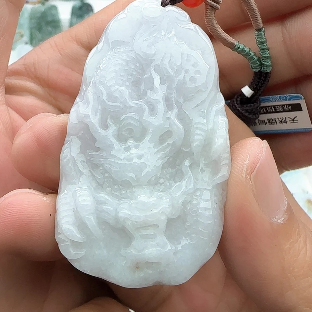 翡翠颈饰未镶嵌搏翡翠