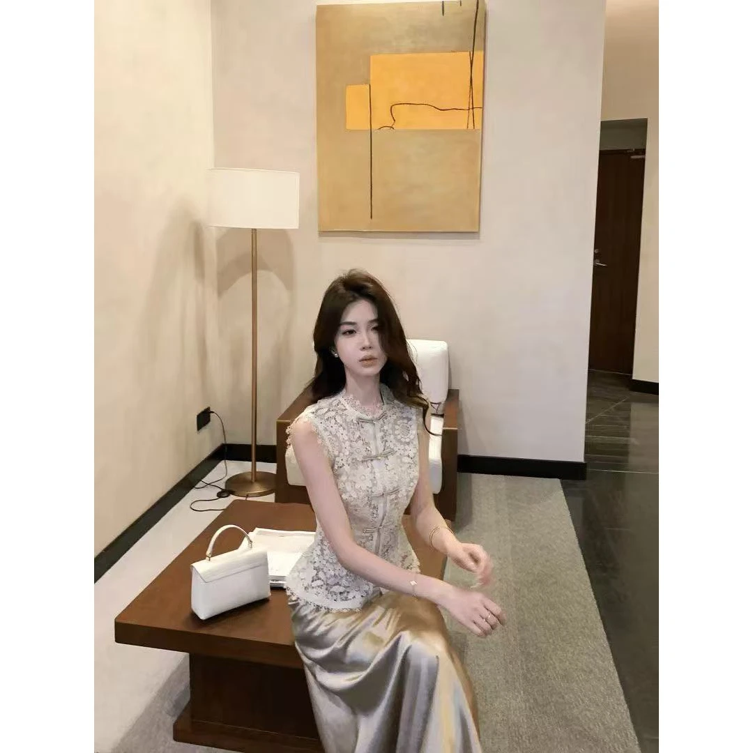 新中式无袖蕾丝镂空刺绣上衣高级感缎面鱼尾裙套装