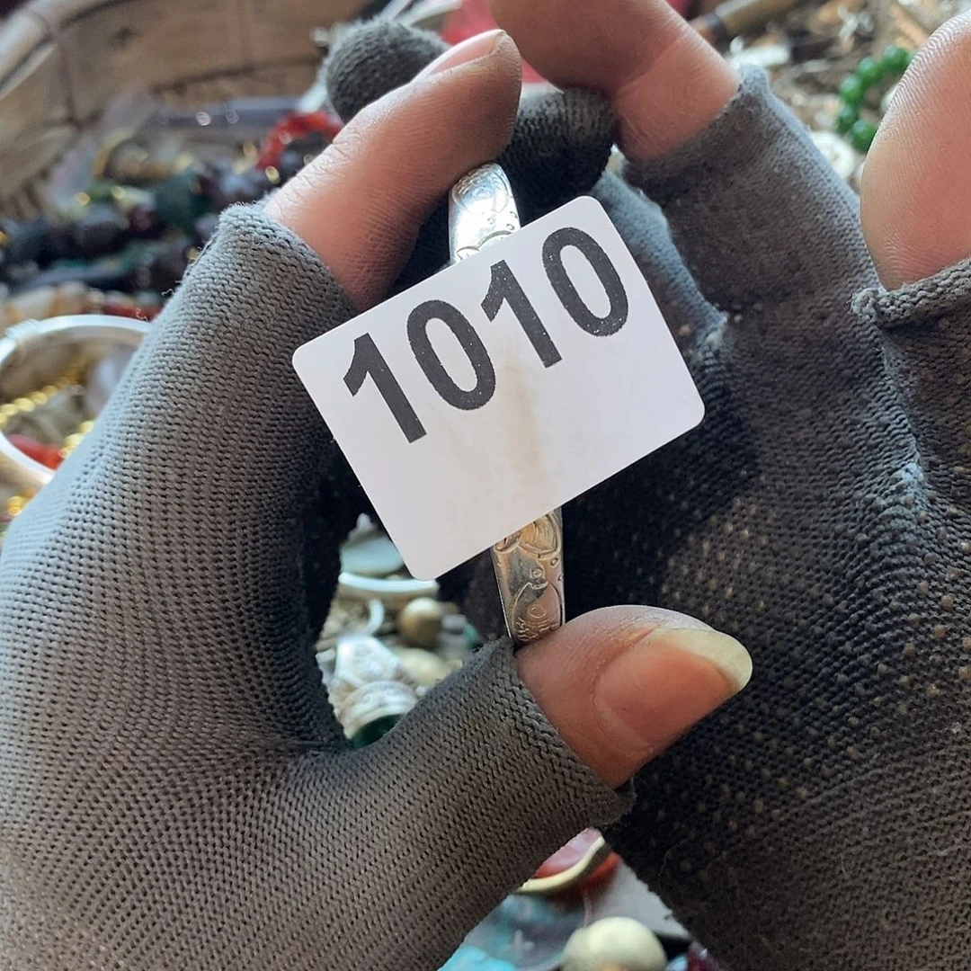 光明的未来是一个1010