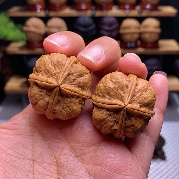 文玩核桃把件方印四棱28