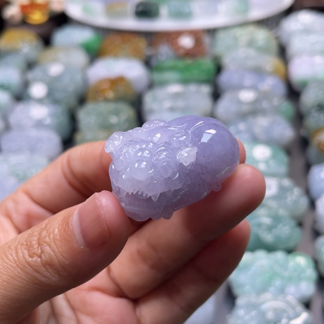 颈饰未镶嵌翡翠貔貅