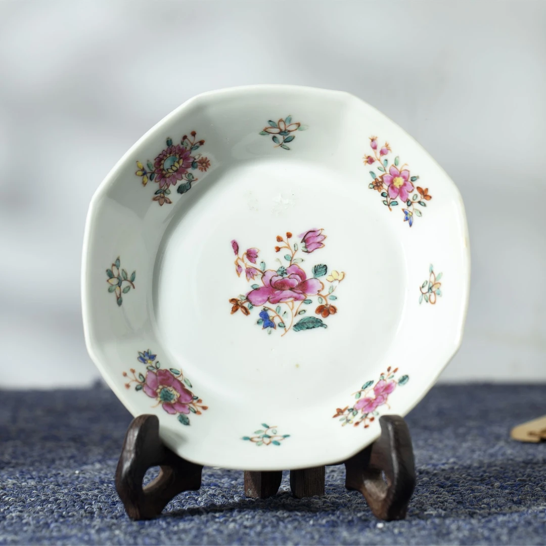 【拍卖-清中】·粉彩花卉纹八方小盘