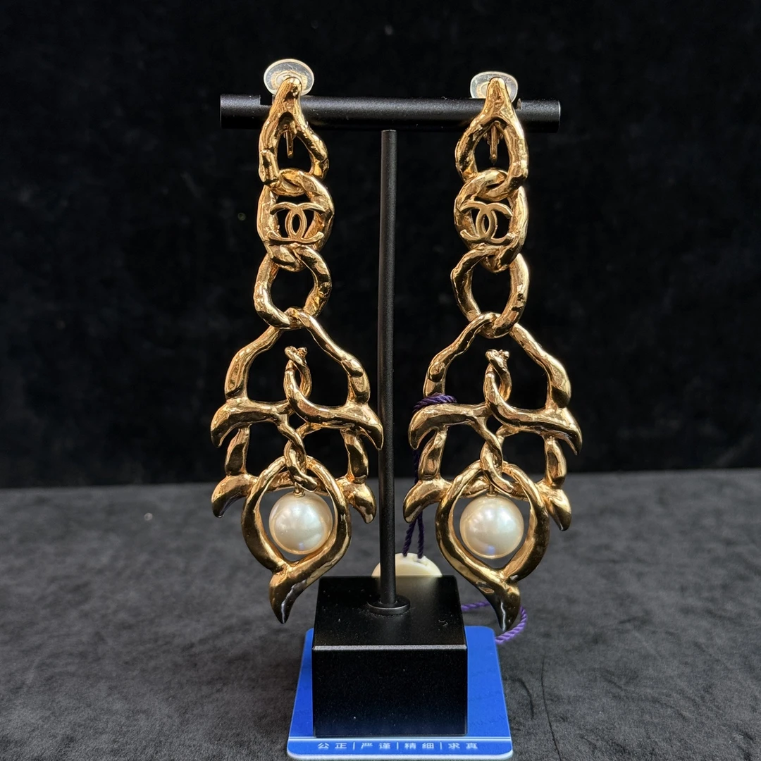 95新 Chanel/香奈儿 20C熔岩镶钻珍珠耳夹 81315