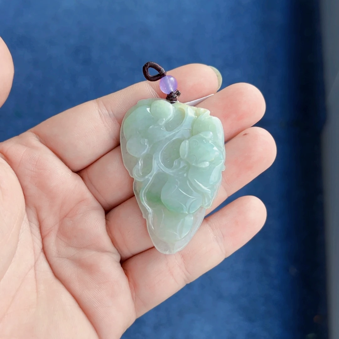 翡翠未镶嵌颈饰挂件