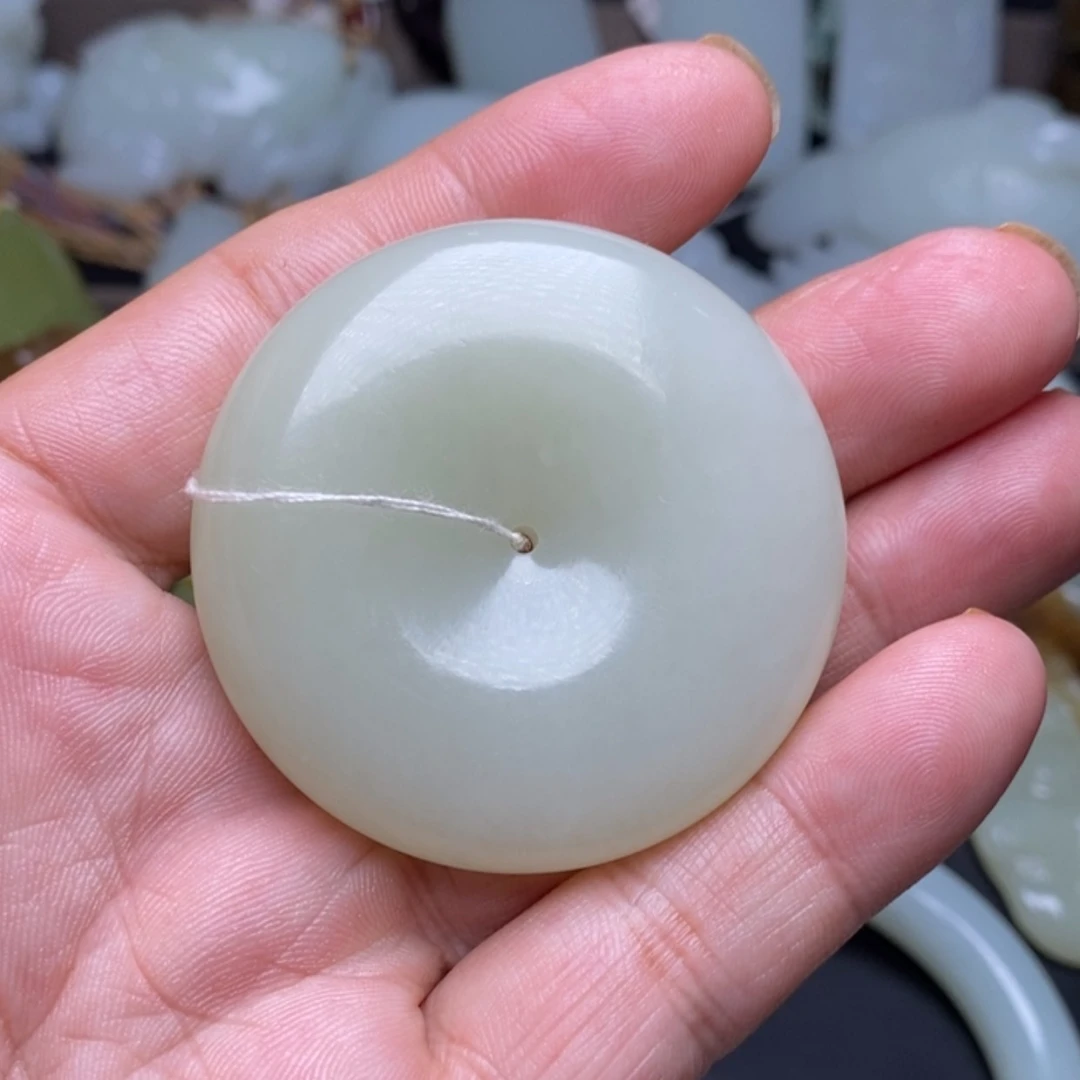 【闪购商品】颈饰未镶嵌和田玉