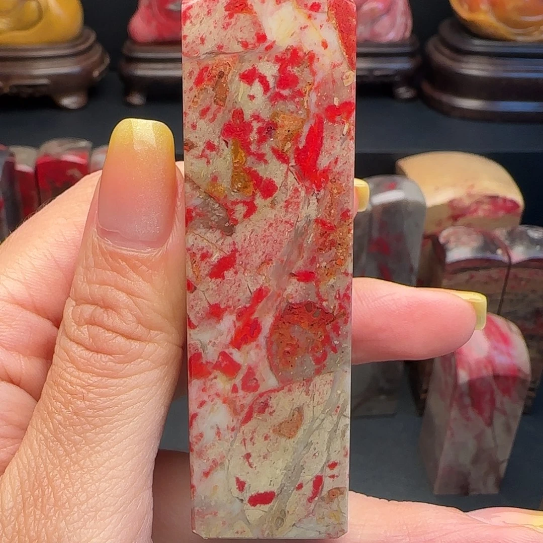 昌化石昌化鸡血石