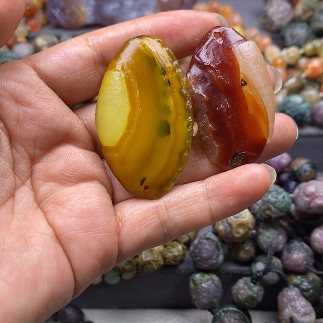 合金颈饰玛瑙/玉髓