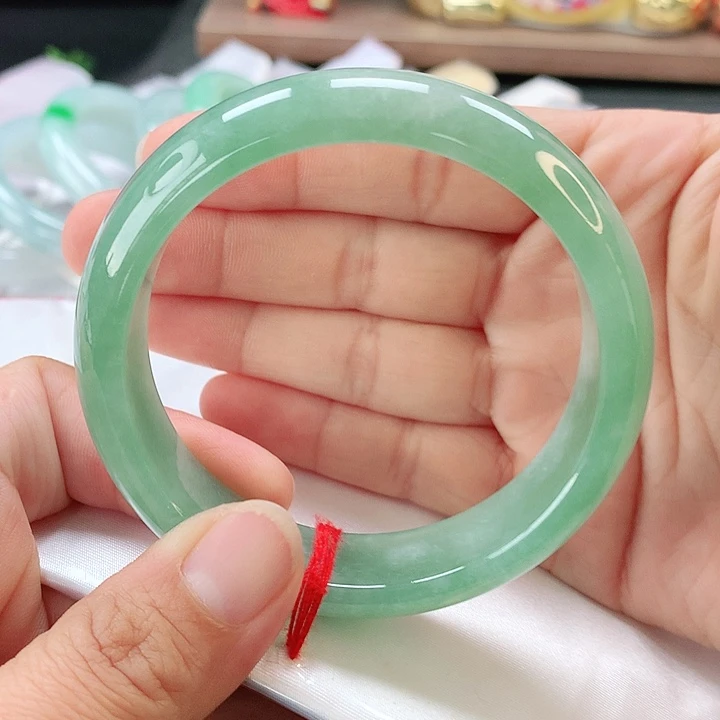 未镶嵌手镯翡翠58轮胎