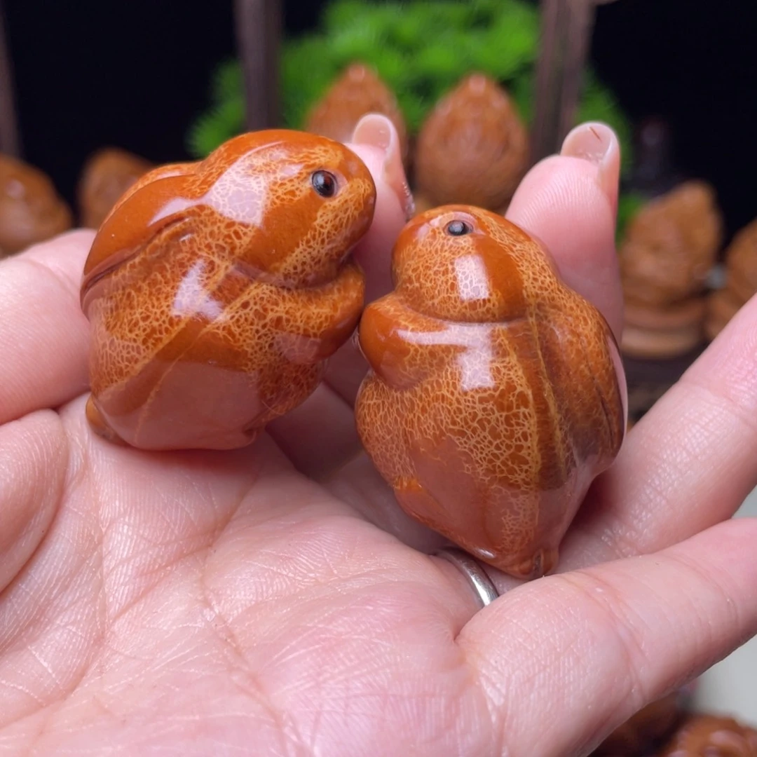 吊坠橄榄核兔子手球