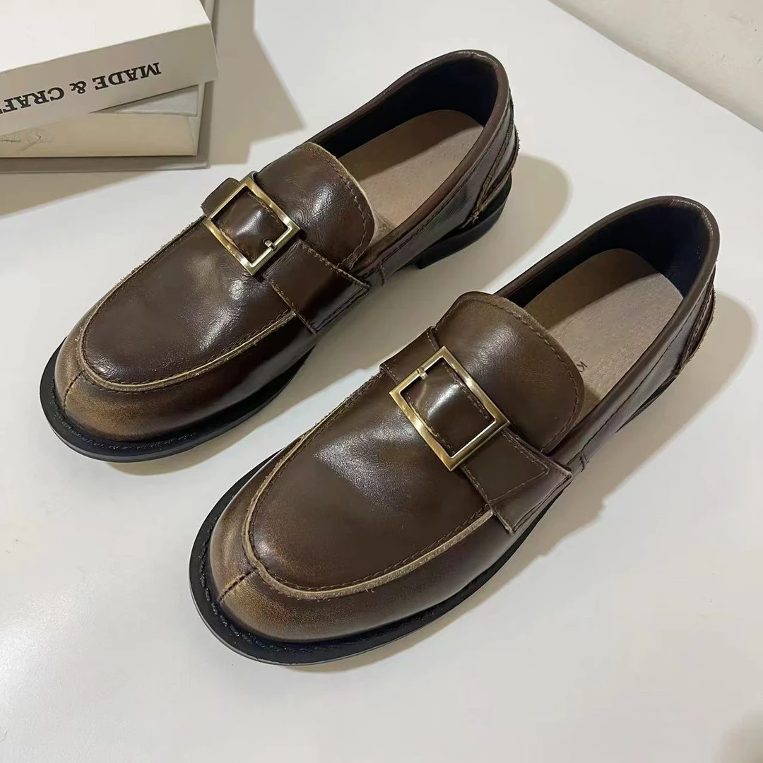 宝丫轻奢 低帮百搭舒适复古擦色金币乐福鞋K1199