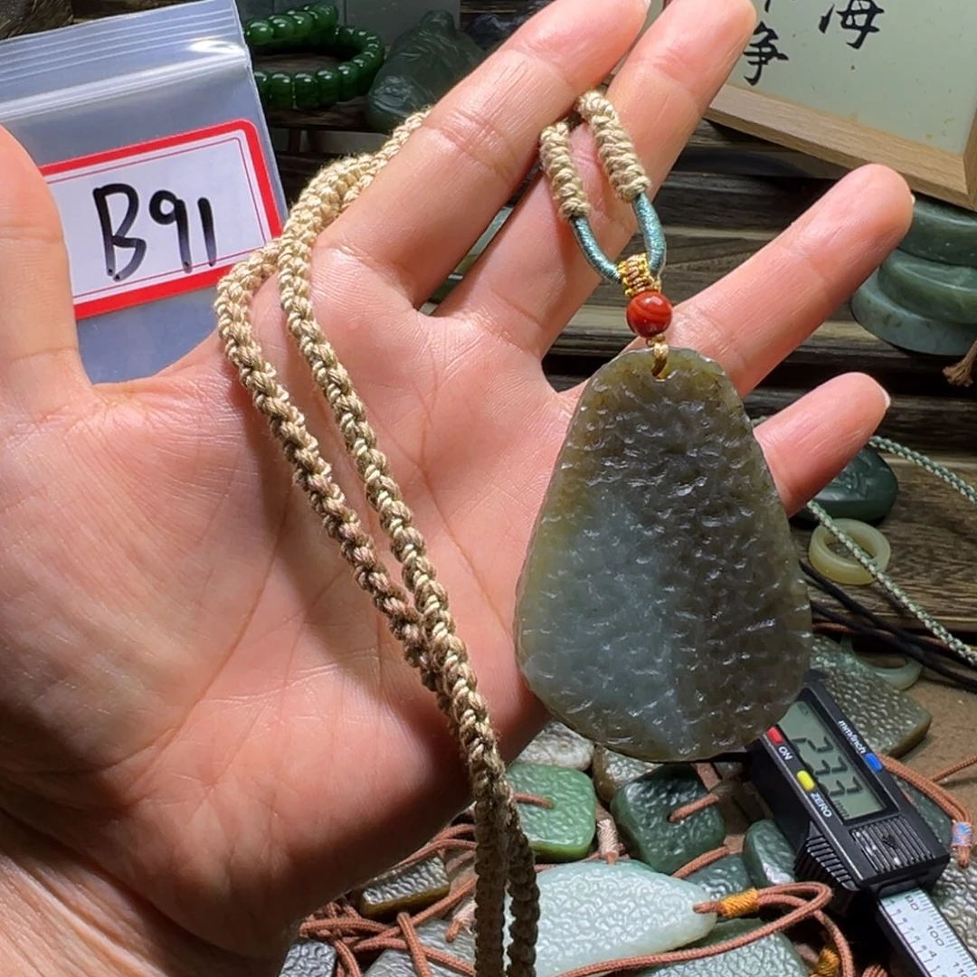 和田玉（糖玉）未镶嵌颈饰