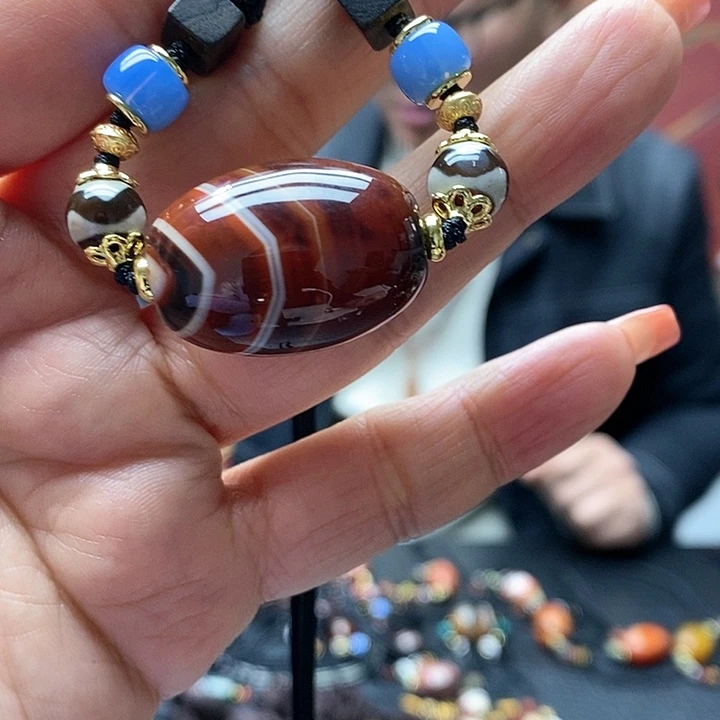 玛瑙/玉髓颈饰合金