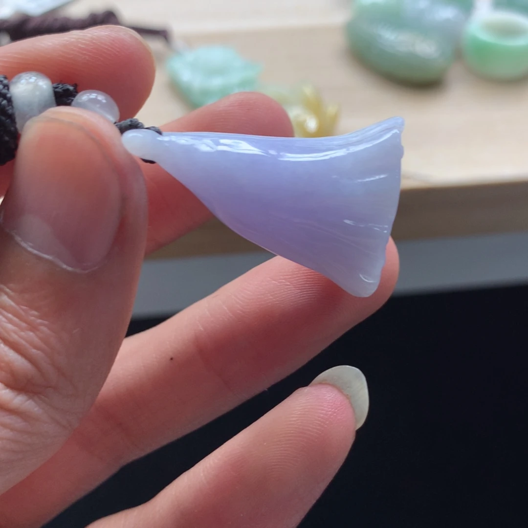 颈饰未镶嵌翡翠吊坠