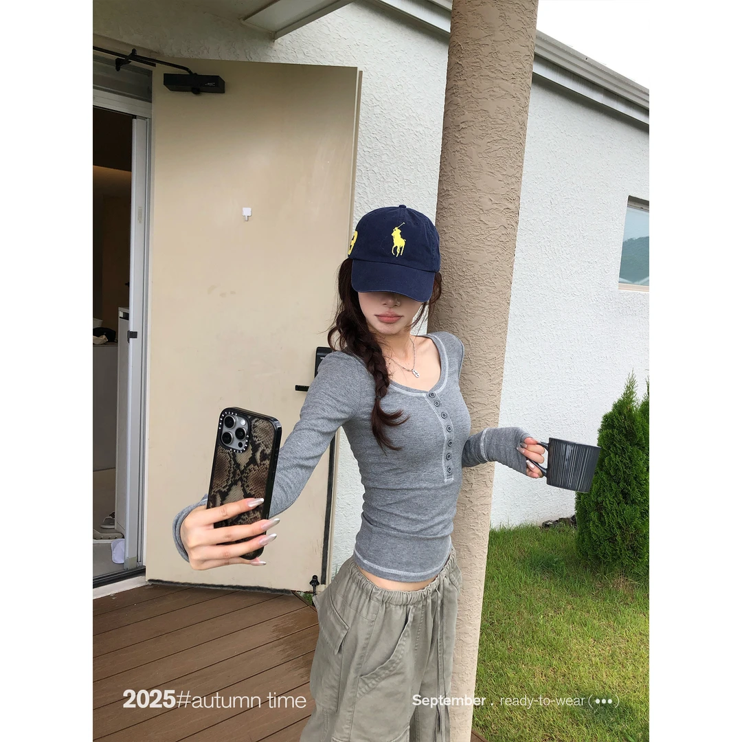 SUNONEONE 亨利扣修身显瘦长袖打底T恤女秋圆领薄款上衣H1367C