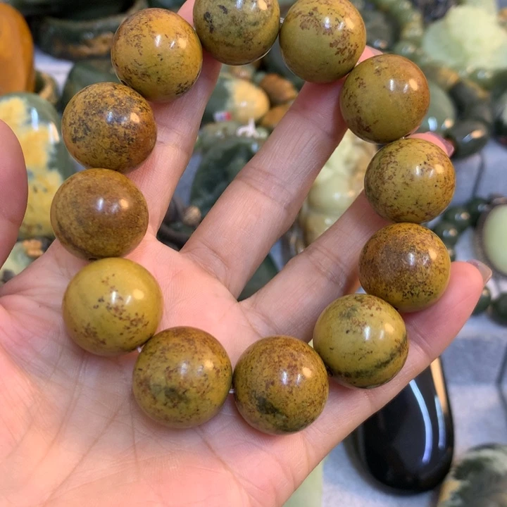 岫岩老玉（透闪石质玉）未镶嵌把件