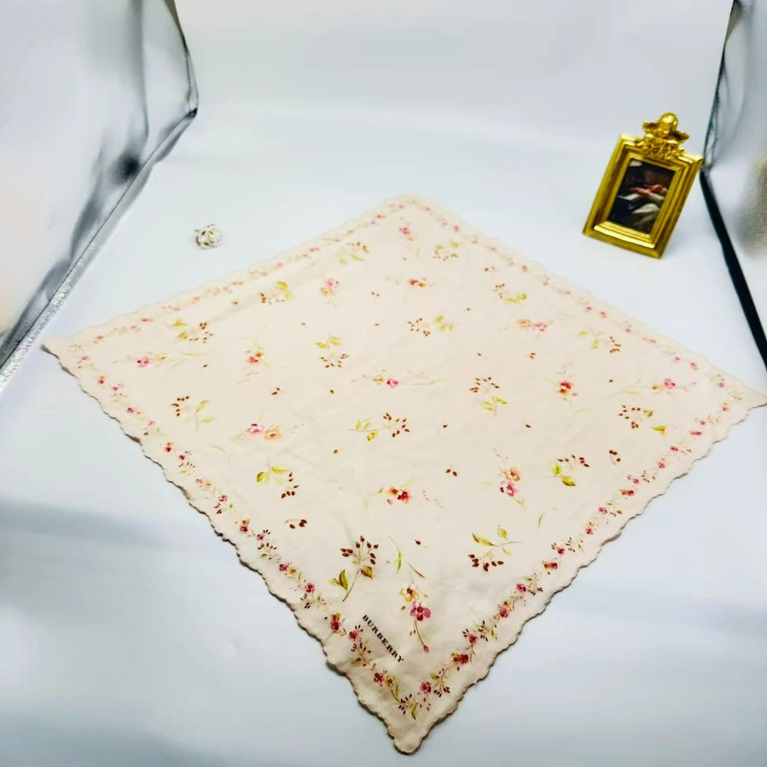 95新 BURBERRY/博柏利 海囤/巴宝莉/丝巾/yy09567