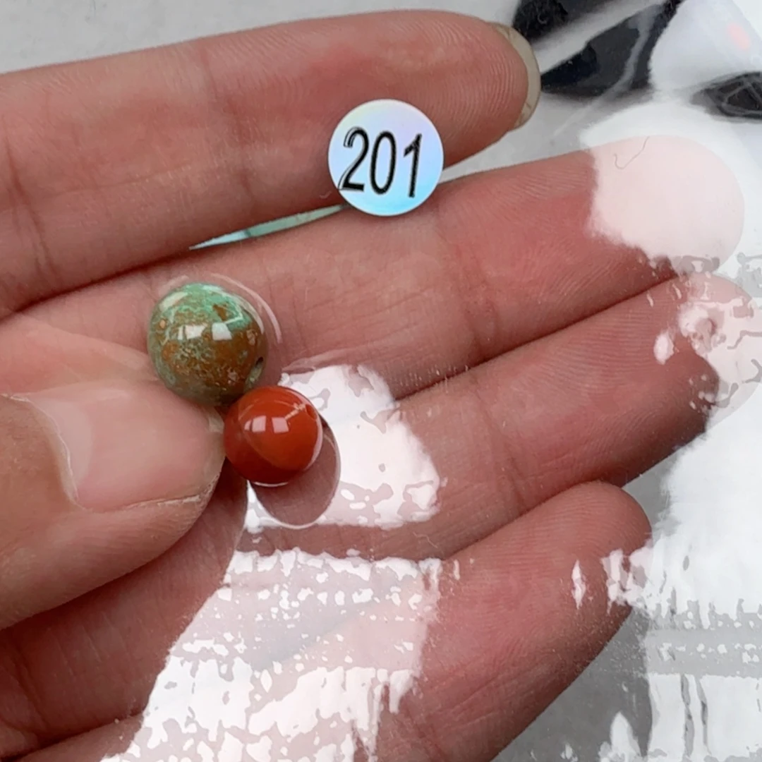 南红玛瑙未镶嵌珠宝奇石