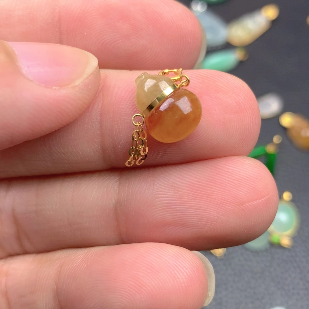 【闪购商品】颈饰18K金镶嵌翡翠翡翠