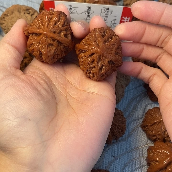 文玩核桃吊坠38野牛