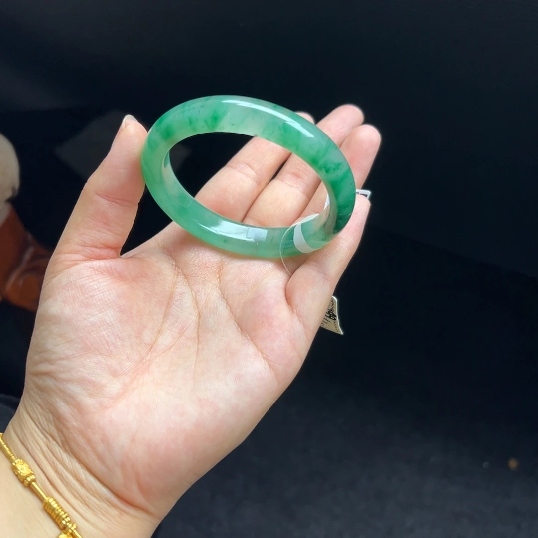 石英质玉未镶嵌手镯非洲翠5556